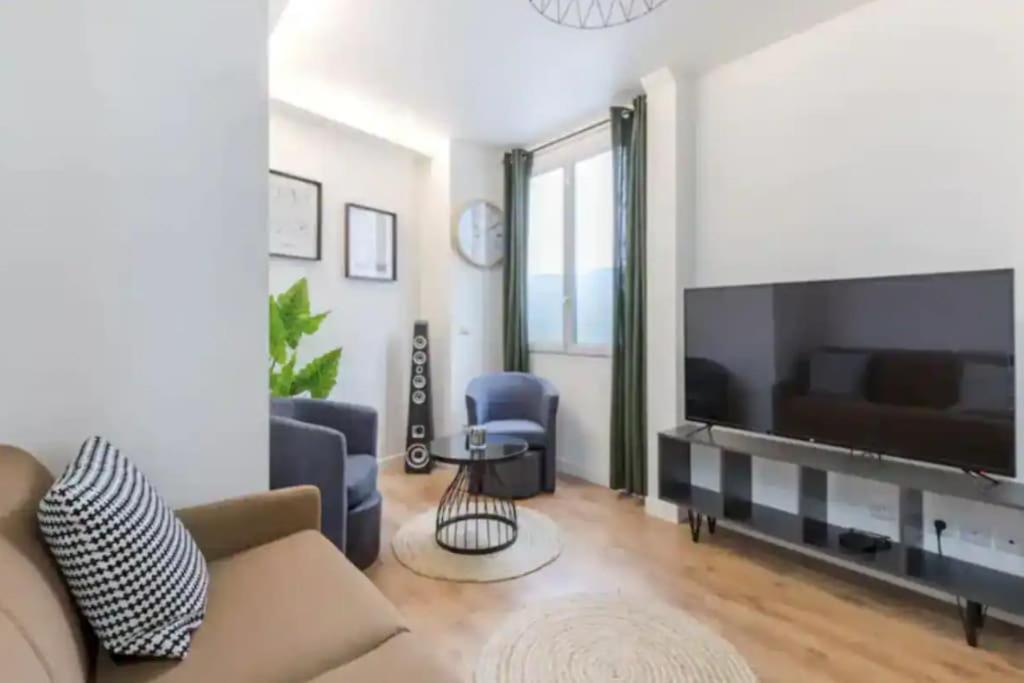 Roses Appartement Proche Sacree-Coeur/Montmarte Paris Ngoại thất bức ảnh